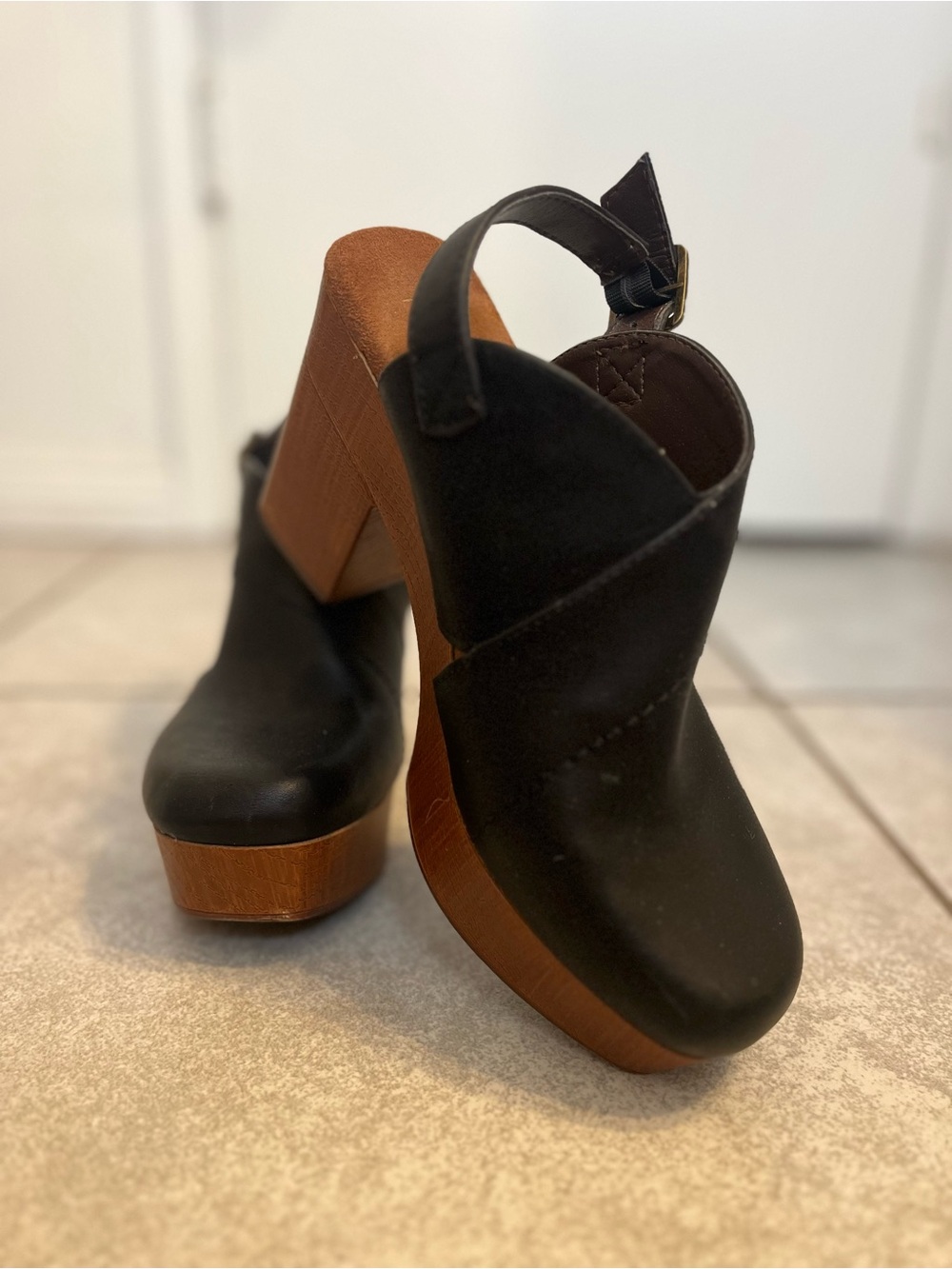Black Slingback Platform Clogs with Brown Wood-Look Heel